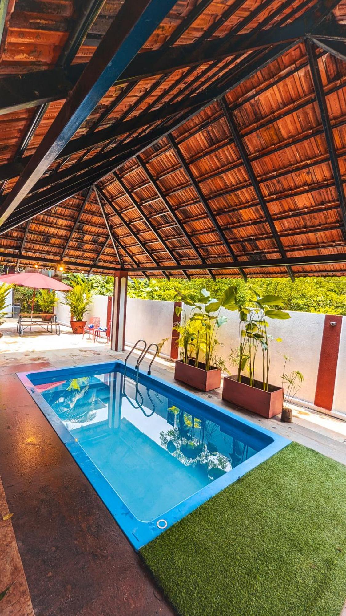 The First House By V3Homestay 4Bhk Private Pool Calangute Exteriér fotografie