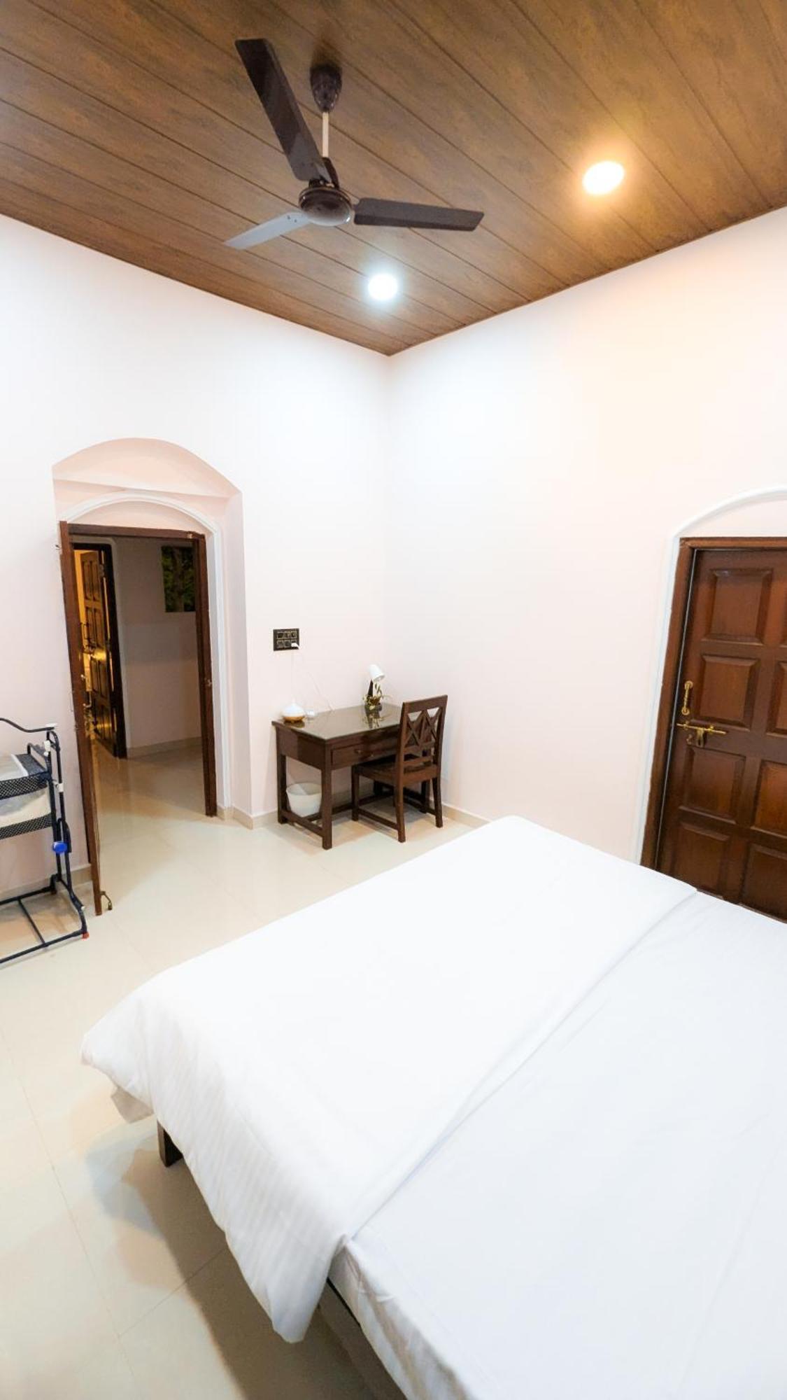 The First House By V3Homestay 4Bhk Private Pool Calangute Exteriér fotografie