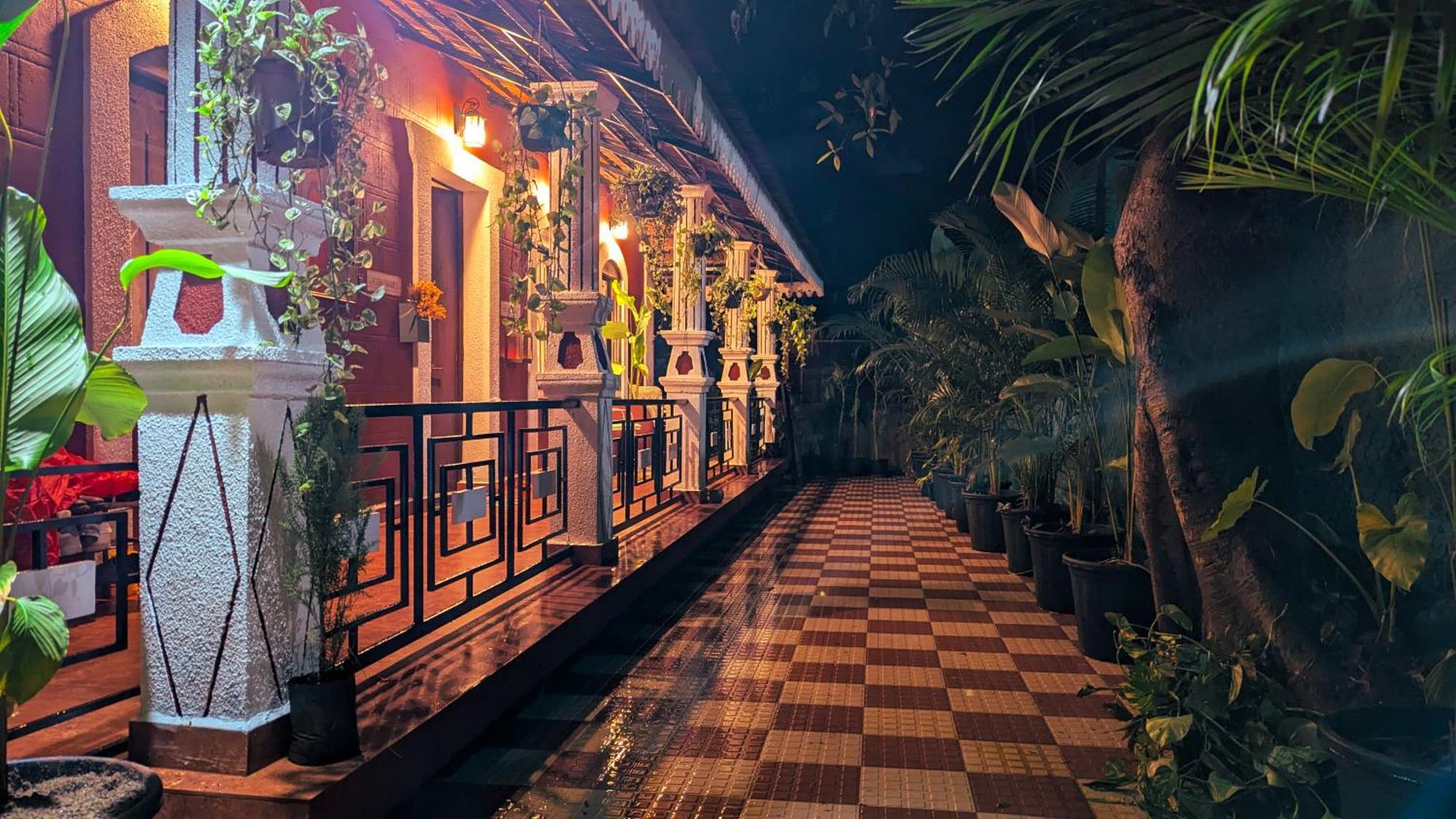 The First House By V3Homestay 4Bhk Private Pool Calangute Exteriér fotografie